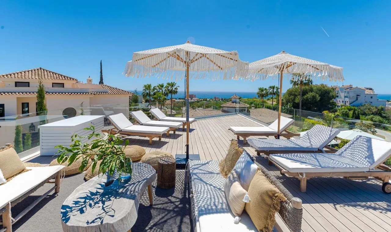 Unique & Luxurious Villa With Heated Pool, Gym & C مالقة بيت للعطل