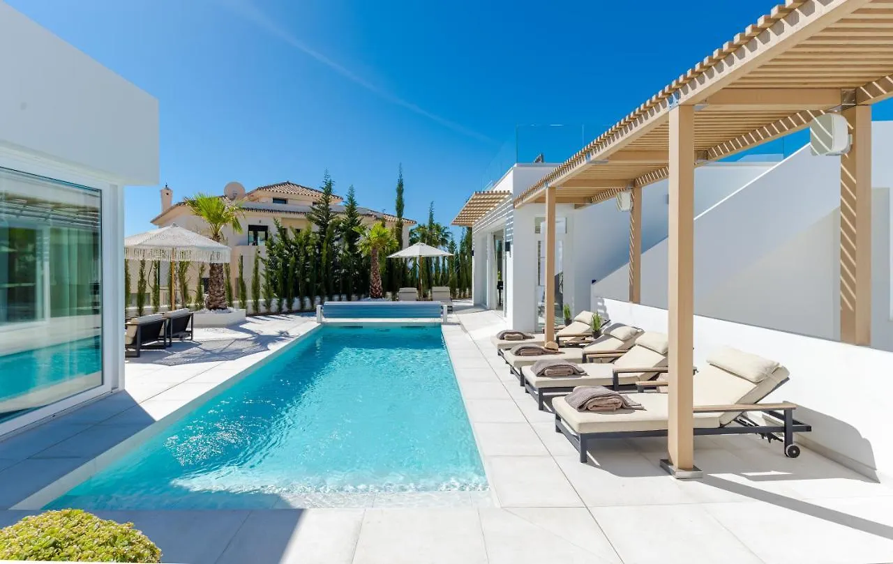 Unique & Luxurious Villa With Heated Pool, Gym & C مالقة 0*,