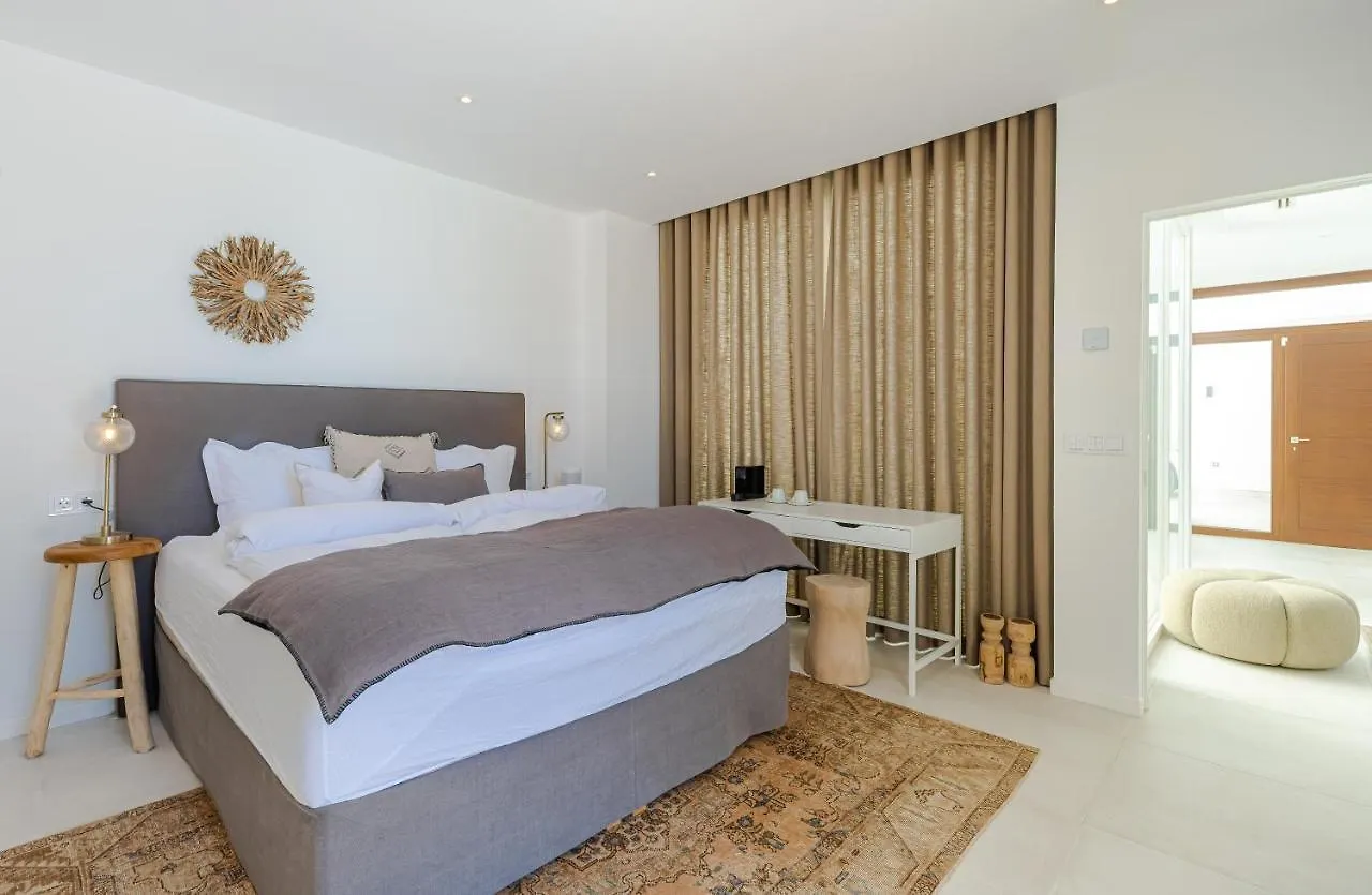 Unique & Luxurious Villa With Heated Pool, Gym & C Màlaga 0*,  Španělsko